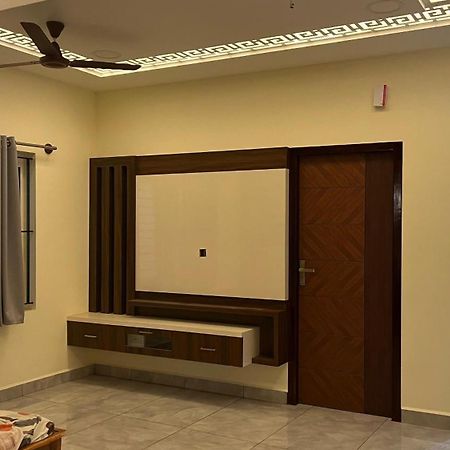 Guru Home Stay Near Sri Ramanasramam Tiruvannamalai Ngoại thất bức ảnh