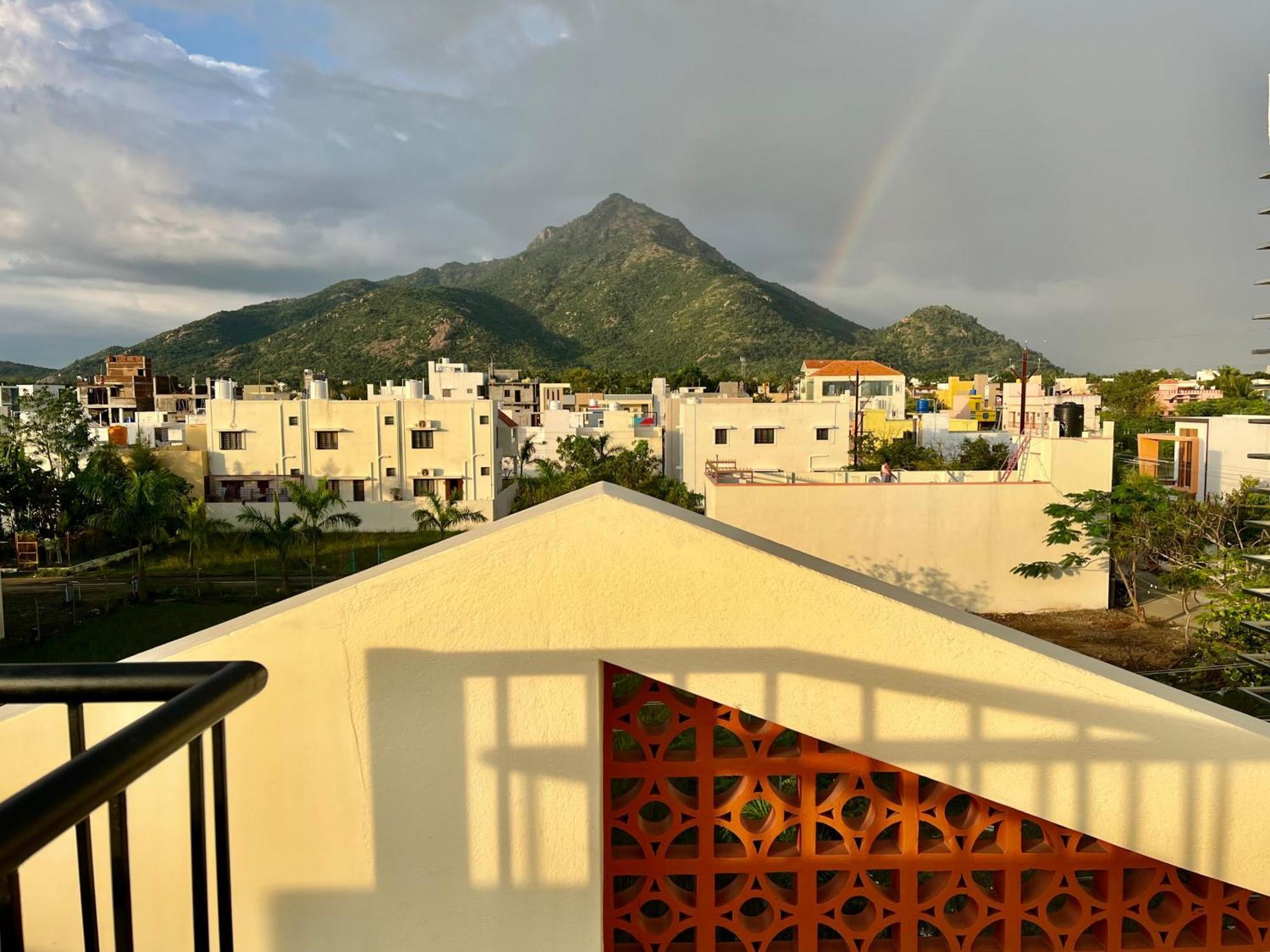 Guru Home Stay Near Sri Ramanasramam Tiruvannamalai Ngoại thất bức ảnh
